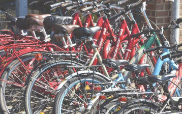 <em>Cyclistic</em> Bike-Share Insights